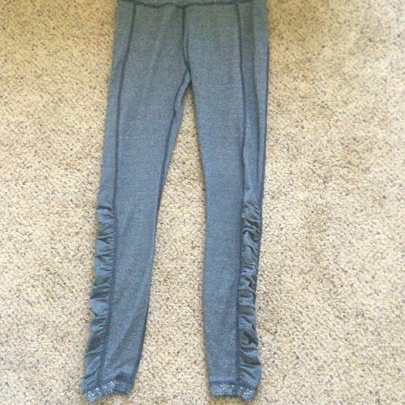Cute reversible Lululemon leggings - Picture 1 of 7
